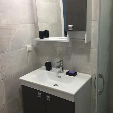 Bodrum-turgutreis Merkezde Plaja 50 Metre Uzaklıkta 1 Ve 2 Numaralı Daireler Bodrum