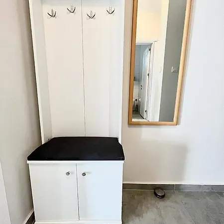 Bodrum-turgutreis Merkezde Plaja 50 Metre Uzaklıkta 1 Ve 2 Numaralı Daireler