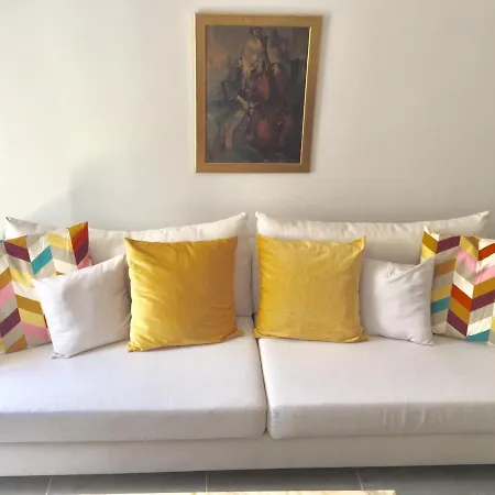 Bodrum-turgutreis Merkezde Plaja 50 Metre Uzaklıkta 1 Ve 2 Numaralı Daireler Bodrum