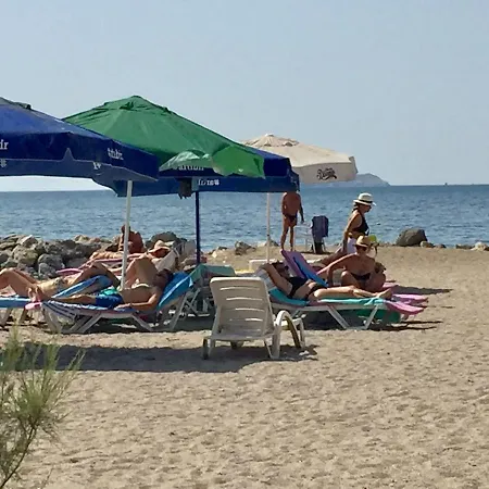 アパート Bodrum-turgutreis Merkezde Plaja 50 Metre Uzaklikta 1 Ve 2 Numarali Daireler ボドルム