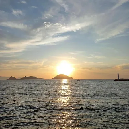 Bodrum-turgutreis Merkezde Plaja 50 Metre Uzaklikta 1 Ve 2 Numarali Daireler Bodrum