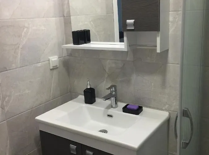 Bodrum-turgutreis Merkezde Plaja 50 Metre Uzaklikta 1 Ve 2 Numarali Daireler Bodrum