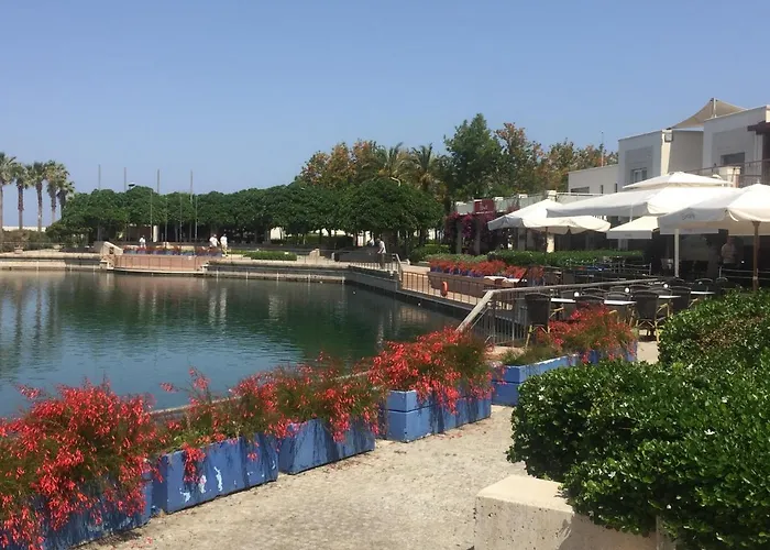 Bodrum-turgutreis Merkezde Plaja 50 Metre Uzaklikta 1 Ve 2 Numarali Daireler