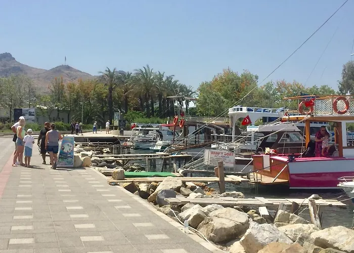 Bodrum-turgutreis Merkezde Plaja 50 Metre Uzaklikta 1 Ve 2 Numarali Daireler Apartmán