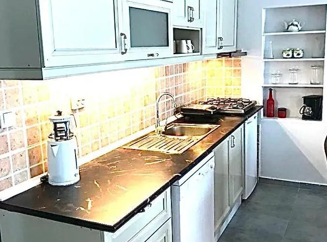 Bodrum-turgutreis Merkezde Plaja 50 Metre Uzaklikta 1 Ve 2 Numarali Daireler Apartmán *