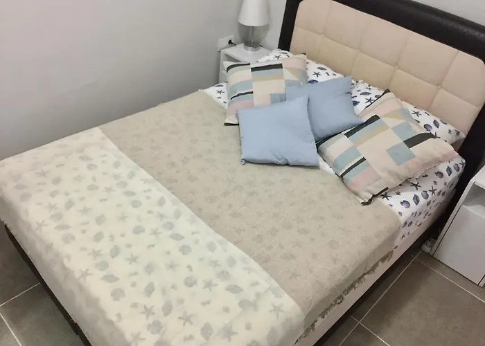 Bodrum-turgutreis Merkezde Plaja 50 Metre Uzaklikta 1 Ve 2 Numarali Daireler Apartmán Bodrum