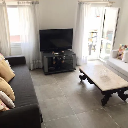 Bodrum-turgutreis Merkezde Plaja 50 Metre Uzaklikta 1 Ve 2 Numarali Daireler