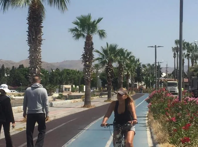 Bodrum-turgutreis Merkezde Plaja 50 Metre Uzaklikta 1 Ve 2 Numarali Daireler شقة بودروم