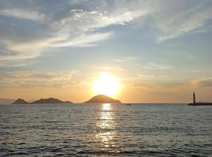 Bodrum-turgutreis Merkezde Plaja 50 Metre Uzaklikta 1 Ve 2 Numarali Daireler بودروم