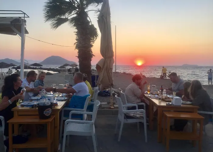 شقة Bodrum-turgutreis Merkezde Plaja 50 Metre Uzaklikta 1 Ve 2 Numarali Daireler بودروم